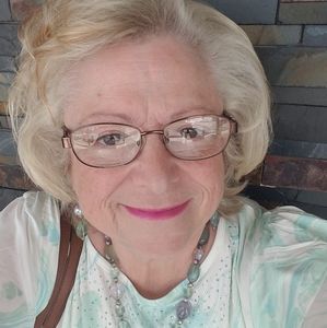 Meet your Posher, Linda